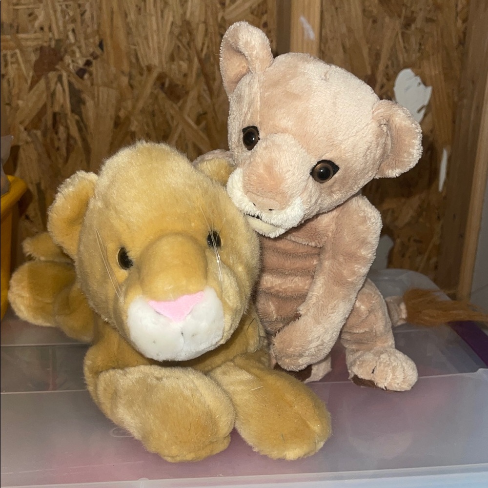 Adorable Plush Lion and Cub Set